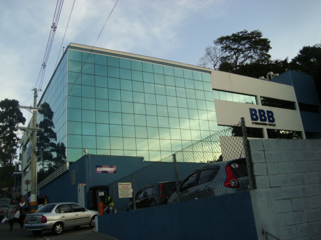 Conheça a BBB Outlet em Embu das Artes